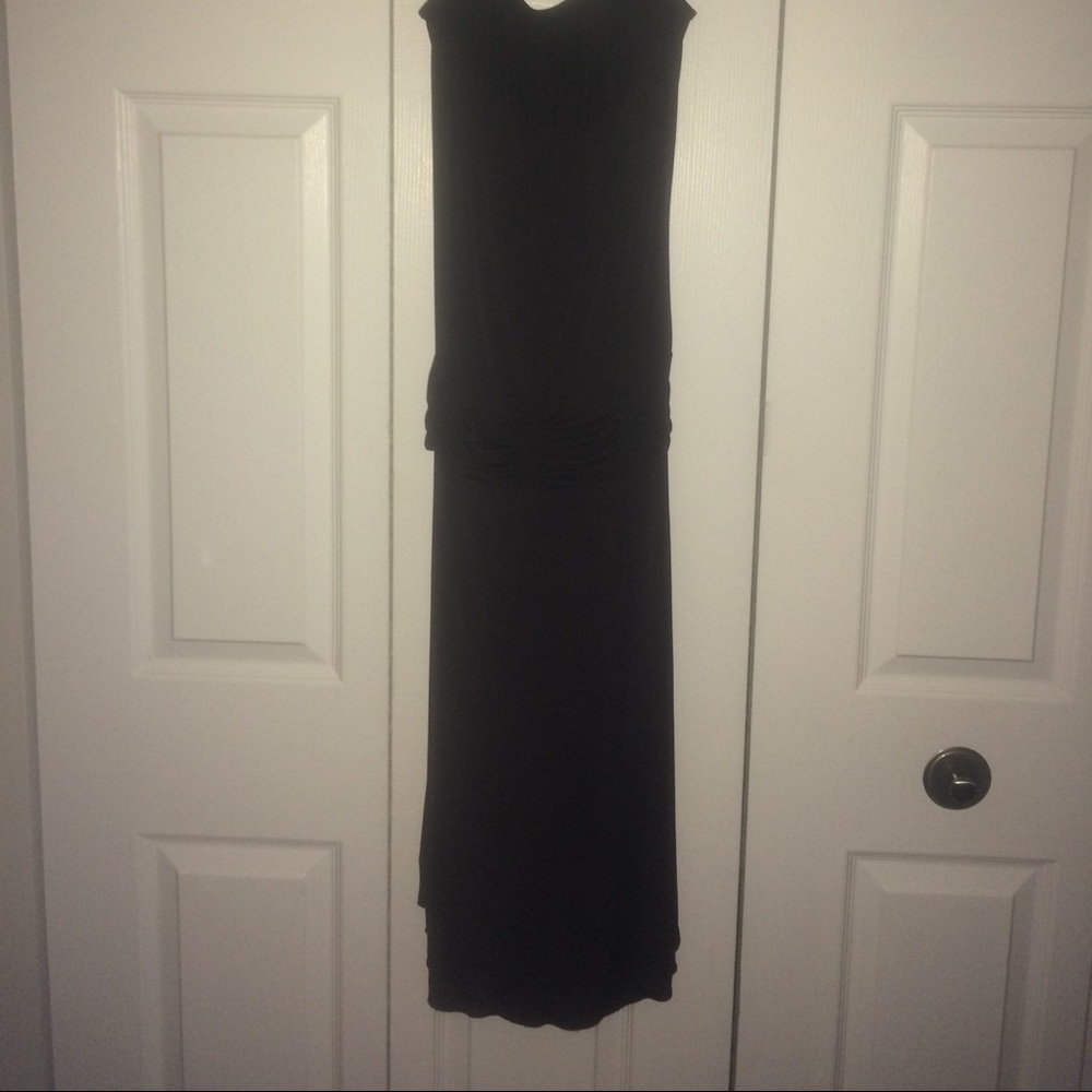 BLACK HALTER DRESS - Picture 5 of 8